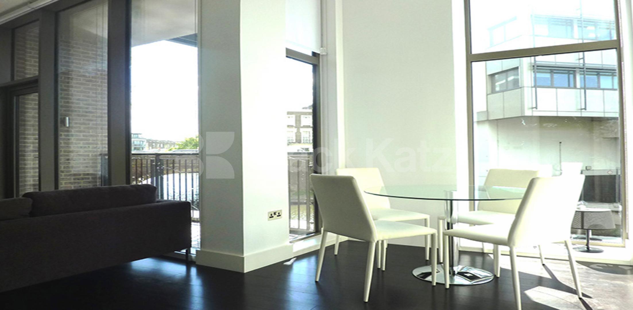 3 bed 2 bath in the heart of Camden. Regents Canalside, Camden Road  , Camden